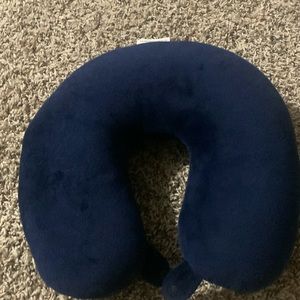 Kids neck pillow- NEVER USED